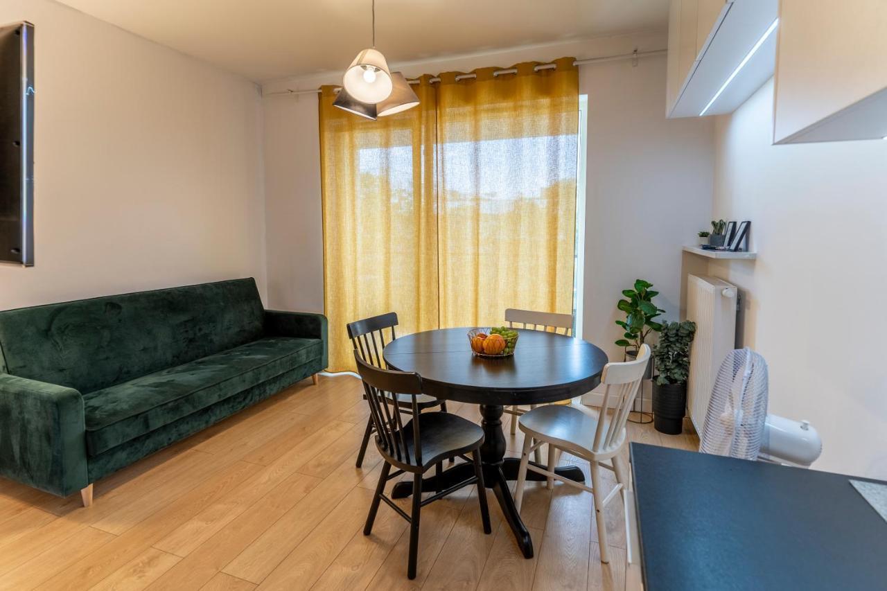 First -- Green Zoliborz Apartment 2 Warszawa Eksteriør bilde